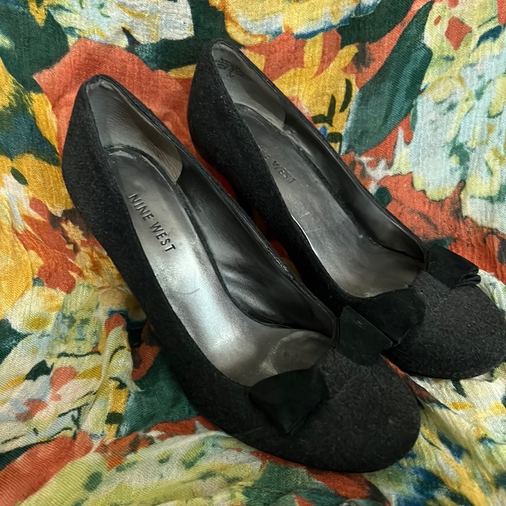 Nine West! Black heels!